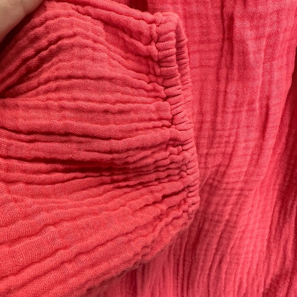 Xirena Camila Gauze Popover Top Blouse Coral Pink Women's Size XL Ruffle Neck - Picture 7 of 7